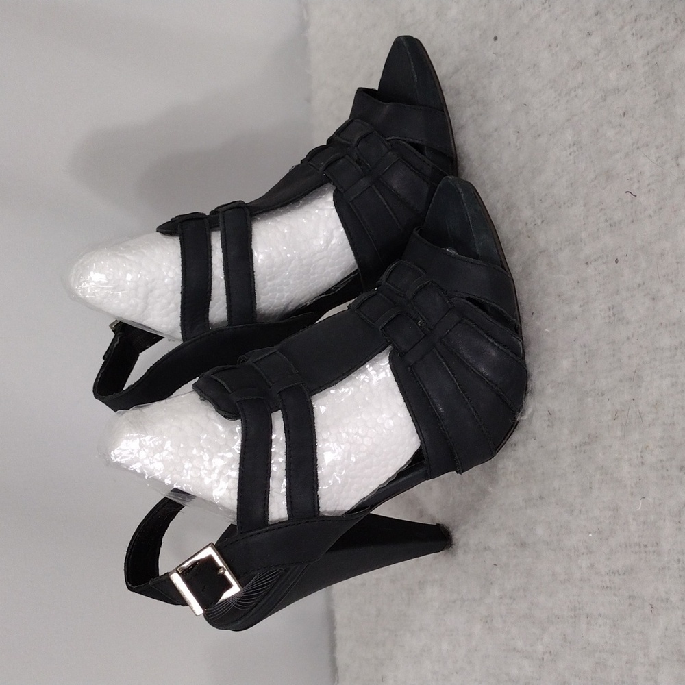 EUC Trouve Black Leather Gladiator Strap Stiletto Sandal size 7M